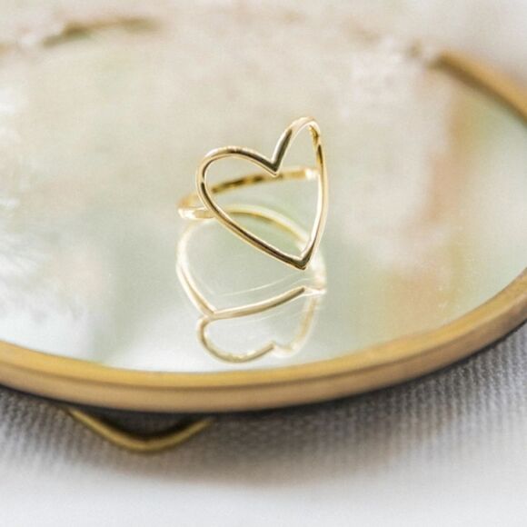 18K Gold Plated Hollow Big Heart Stackable Ring For Women - Picture 3 of 12